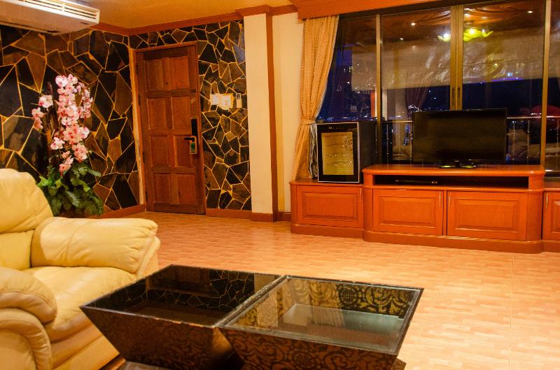 Diva Patong Hotel - Oda
