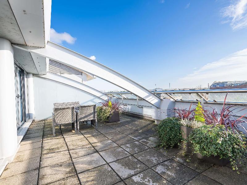 Novotel Cardiff Centre - Oda