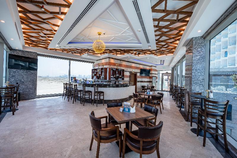 Sea Point Hotels LLC - Bar