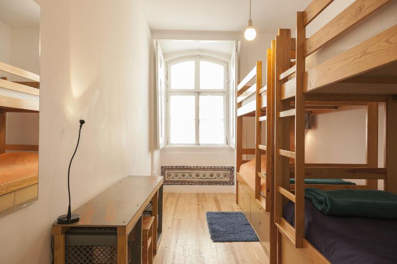 Lisbon Lounge Hostel - Oda
