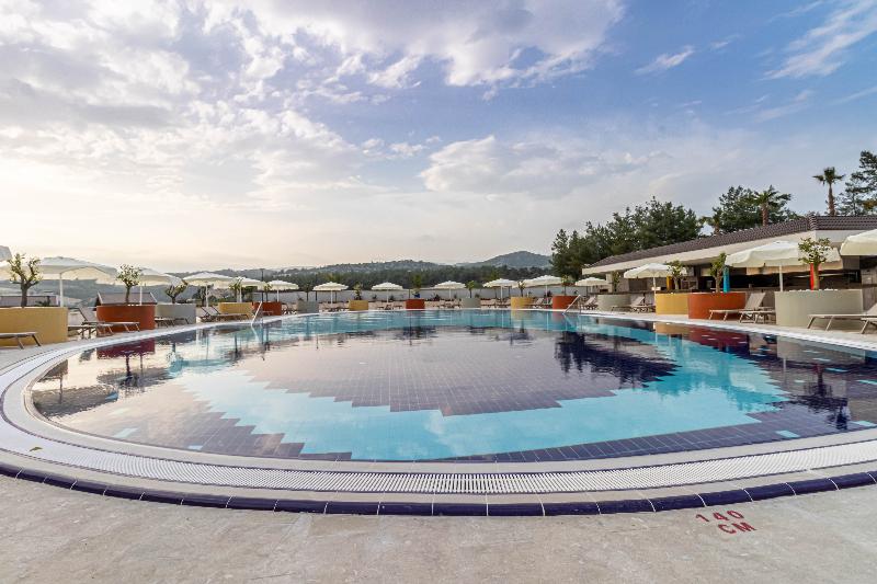 Bn Hotel Thermal and Wellness - Havuz