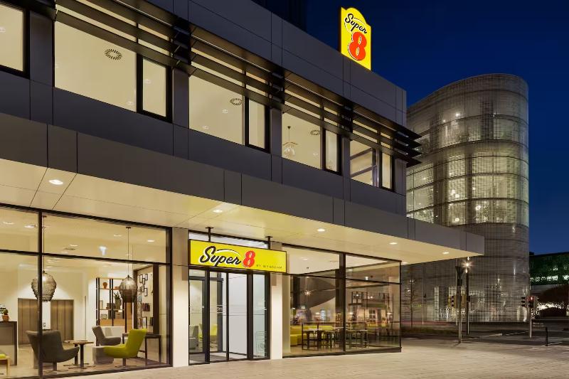 Super 8 By Wyndham Koblenz - Genel