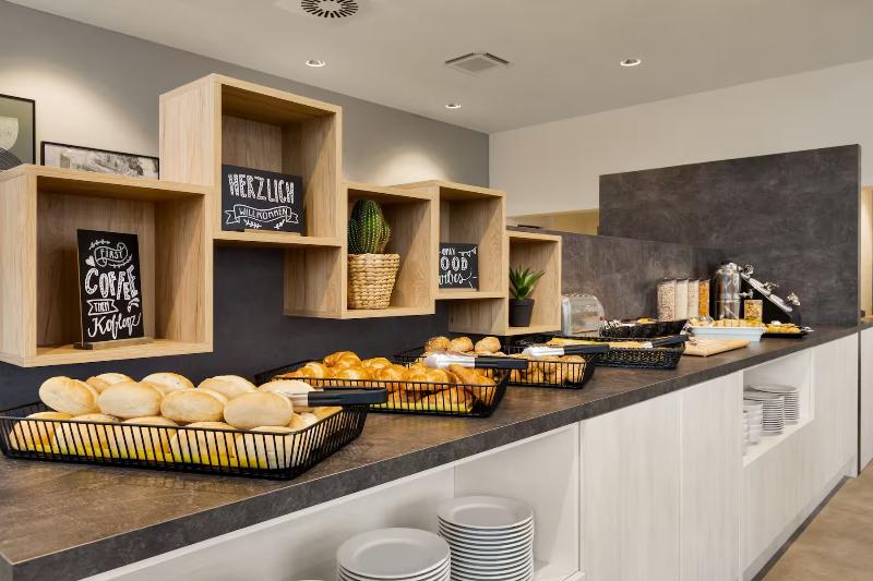 Super 8 By Wyndham Koblenz - Restoran