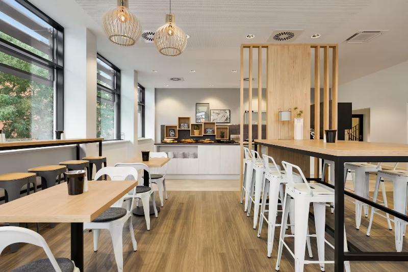 Super 8 By Wyndham Koblenz - Restoran