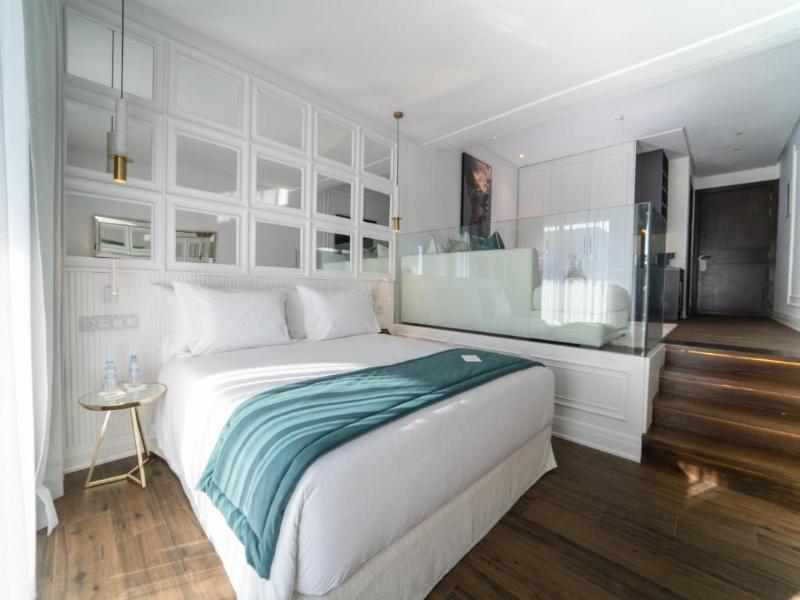 Petit Palace Suites Hotel - Oda