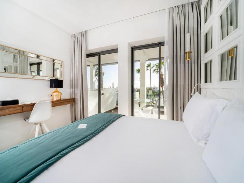 Petit Palace Suites Hotel - Oda