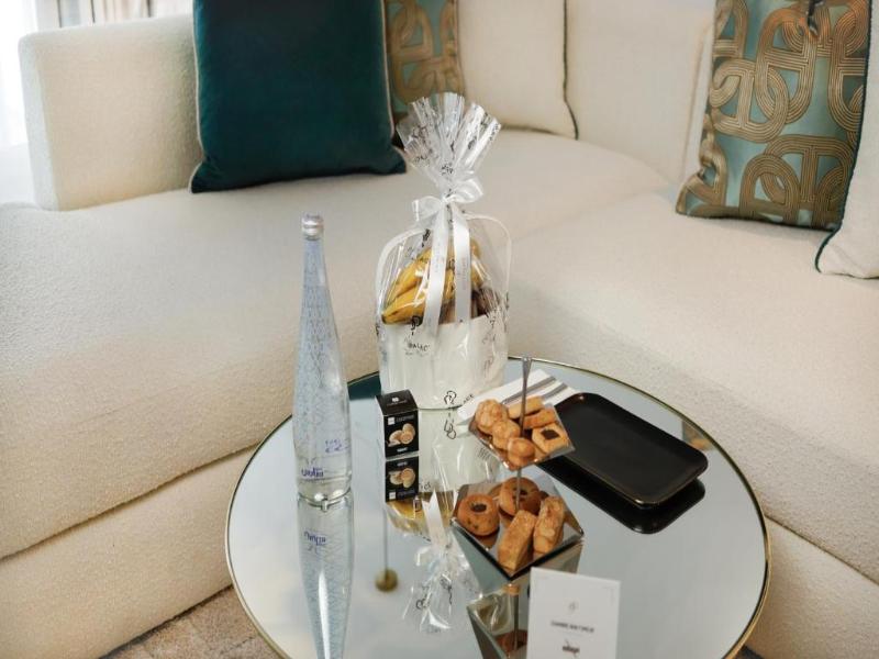 Petit Palace Suites Hotel - Oda