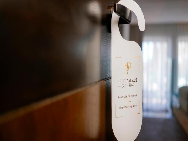 Petit Palace Suites Hotel - Oda