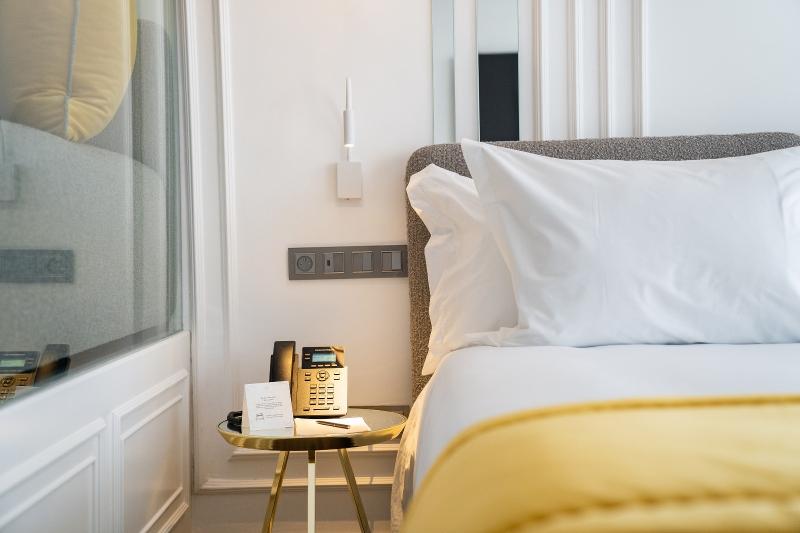 Petit Palace Suites Hotel - Oda