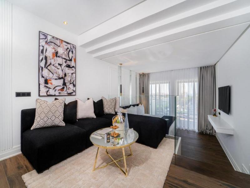 Petit Palace Suites Hotel - Oda