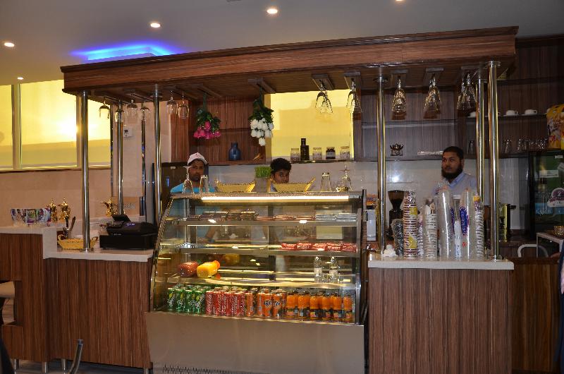 Golden Armada Hotel - Bar