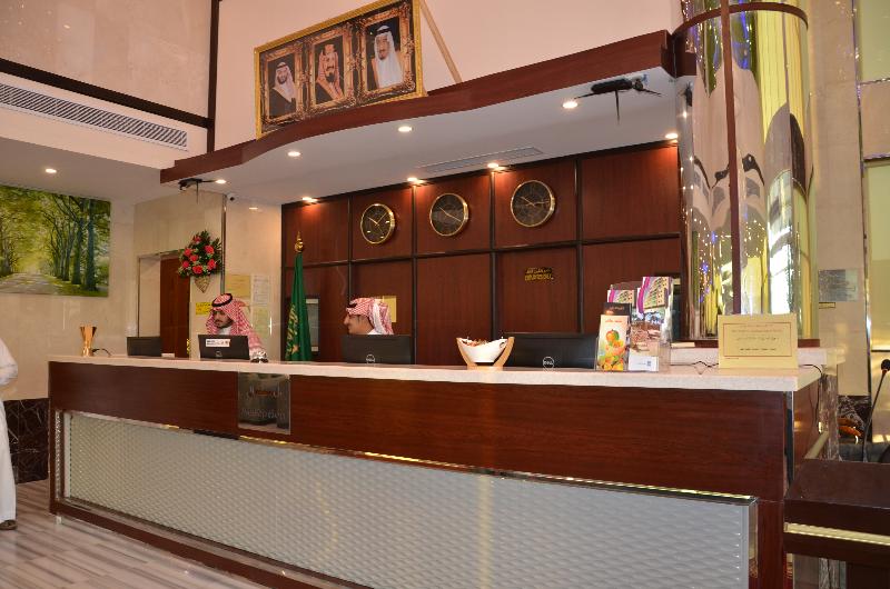 Golden Armada Hotel - Lobi