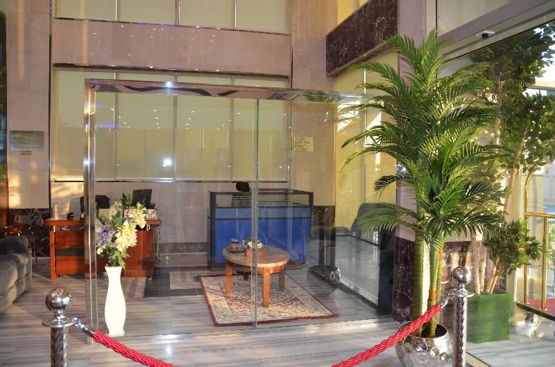 Golden Armada Hotel - Lobi