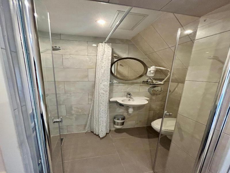 Damrak-Inn - Genel