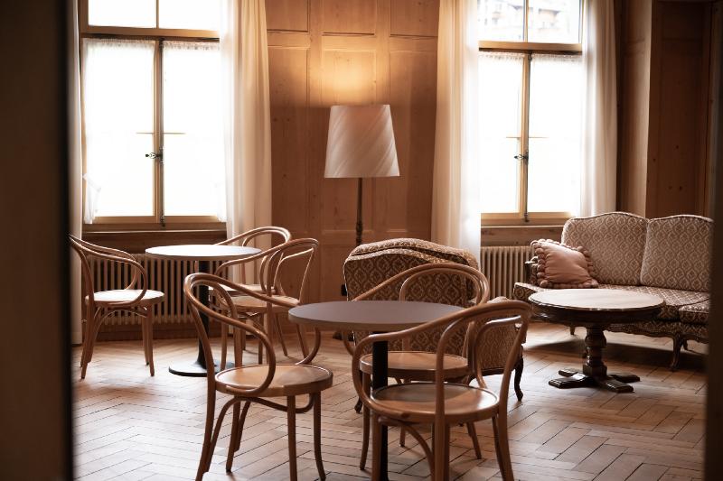 Fluehli Hotel Kurhaus - Lobi