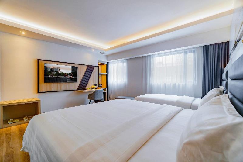 Yello Hotel Harbour Bay Batam - Oda