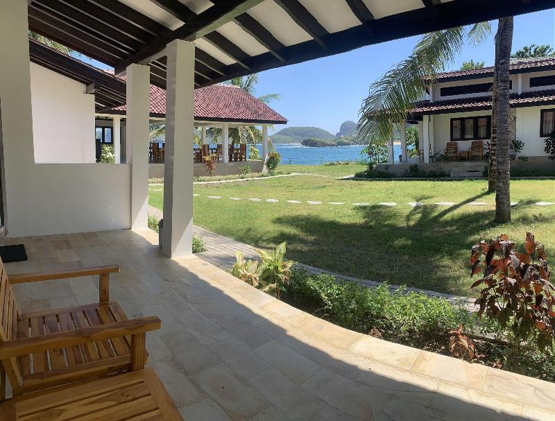 Balong Balong Surf Bungalows and Restaurant - Oda