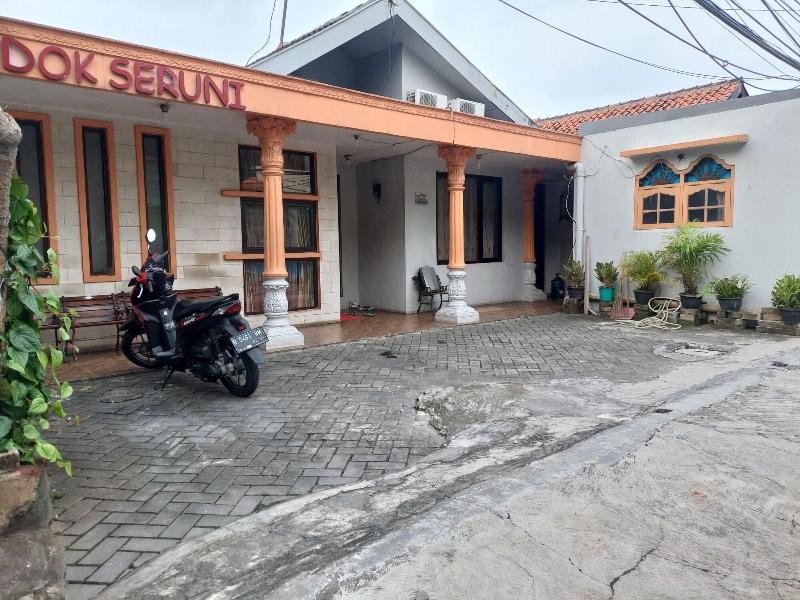 Pondok Seruni Kemanggisan Jakarta By Zuzu - Genel