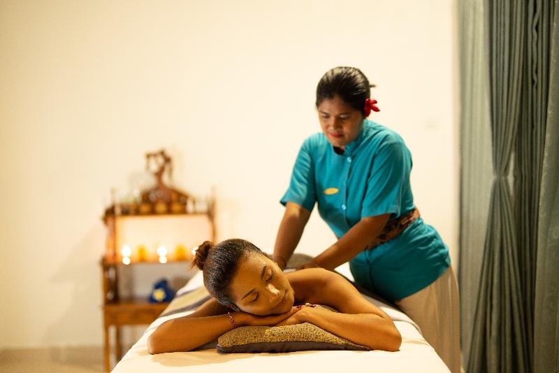 Mere Sea View Resort & Spa Nusa Penida - Aktivite