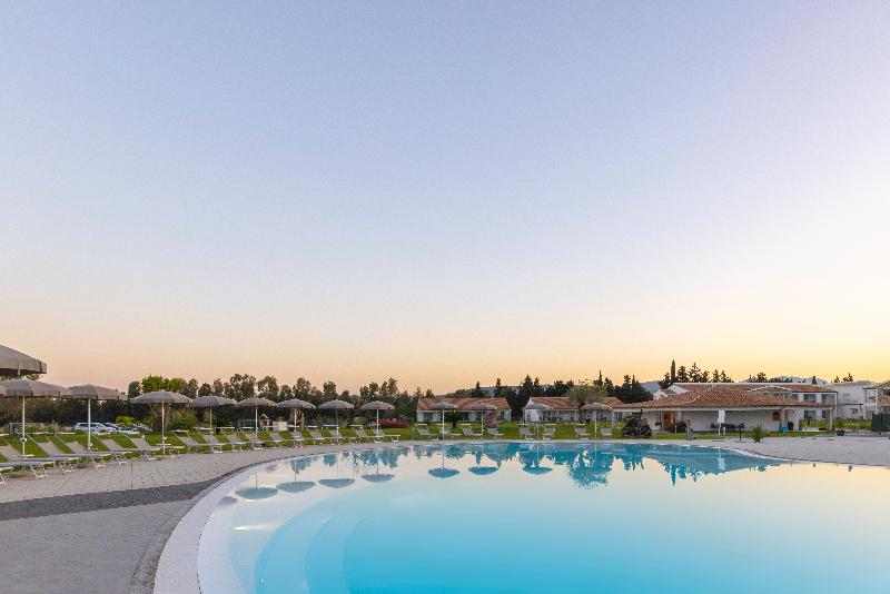 Hotel S'arena Beach - Havuz