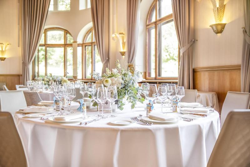 Villars Palace - Aktivite