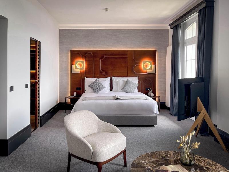 Villars Palace - Oda