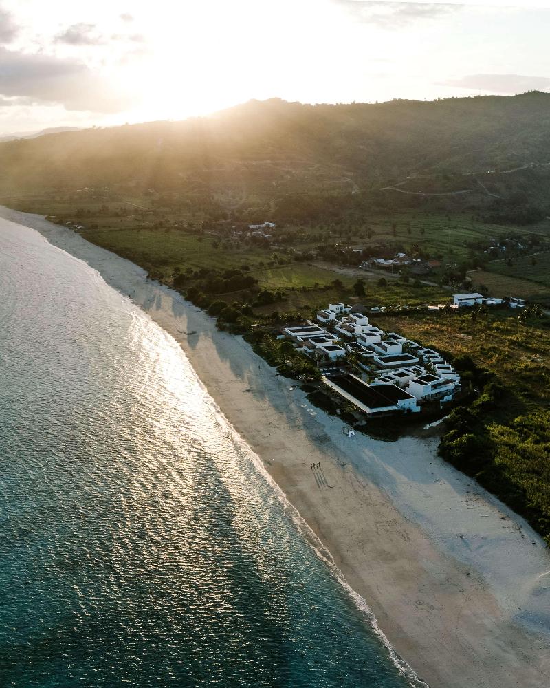 Amber Lombok Beach Resort By Cross Collection - Genel