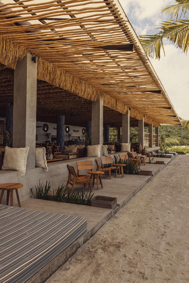 Amber Lombok Beach Resort By Cross Collection - Genel