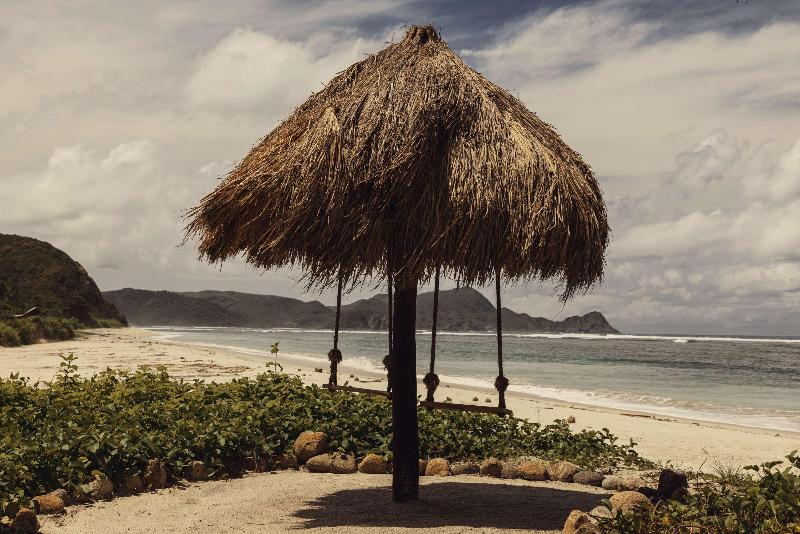 Amber Lombok Beach Resort By Cross Collection - Genel