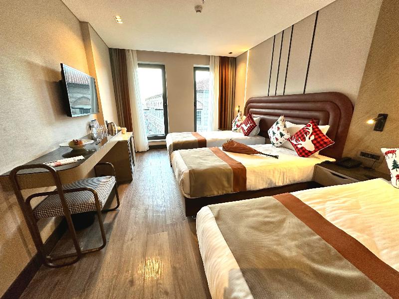 Edition Old City Hotel - Oda