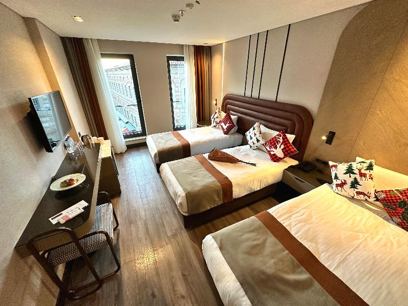 Edition Old City Hotel - Oda