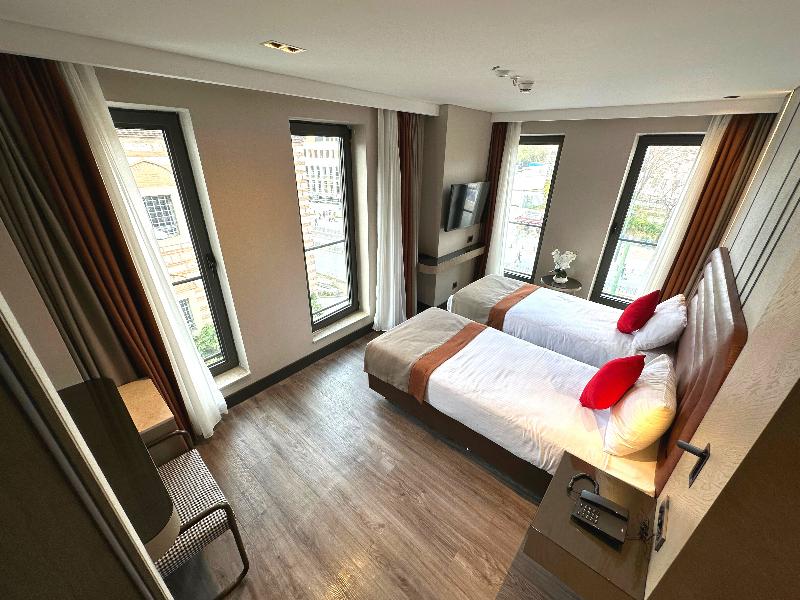 Edition Old City Hotel - Oda