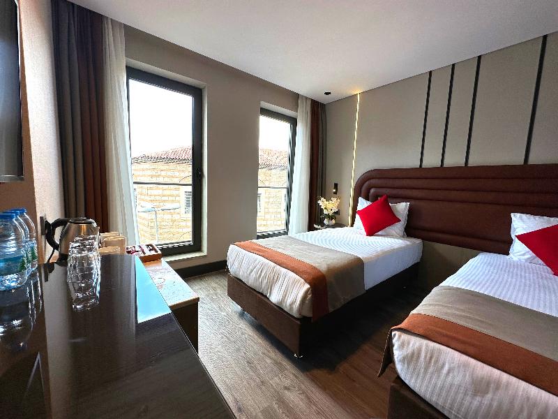 Edition Old City Hotel - Oda