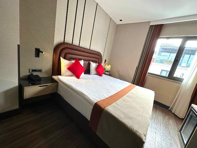 Edition Old City Hotel - Oda