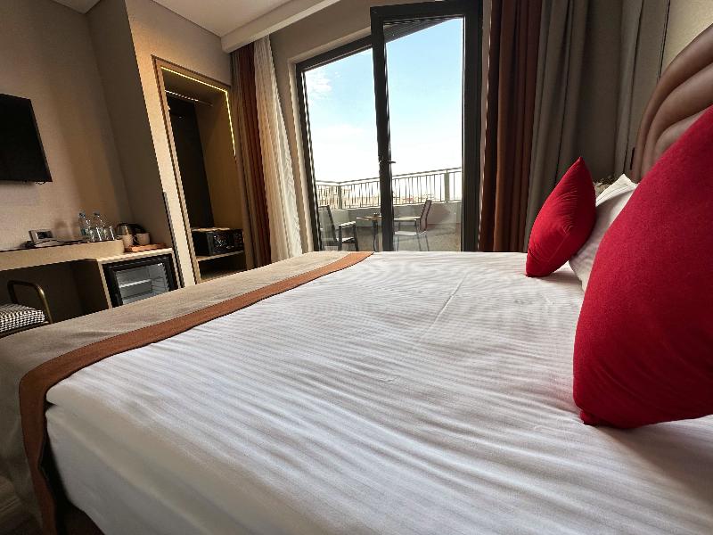 Edition Old City Hotel - Oda