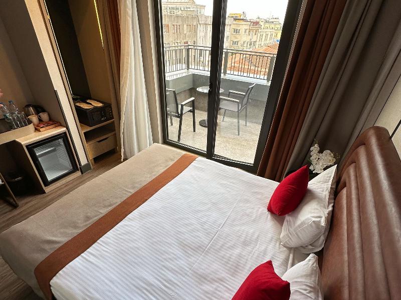 Edition Old City Hotel - Oda