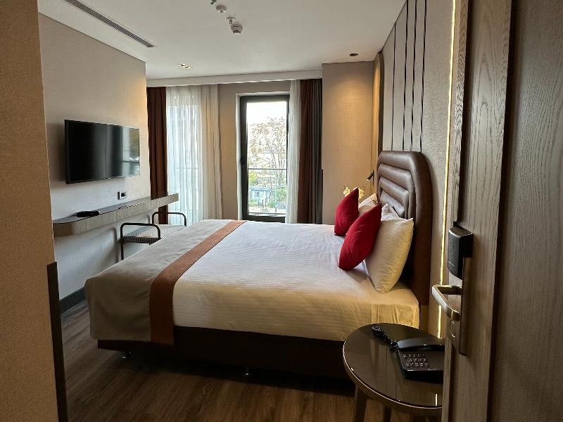 Edition Old City Hotel - Oda
