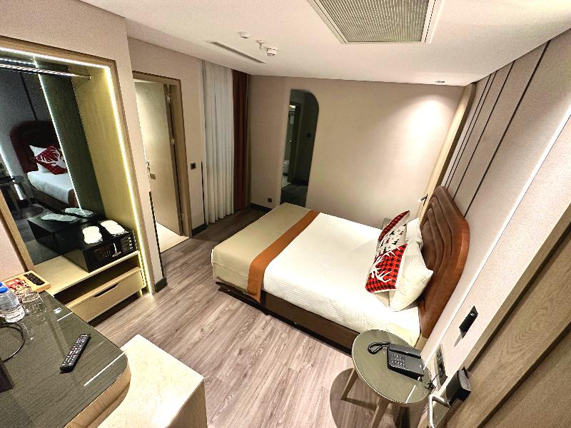 Edition Old City Hotel - Oda