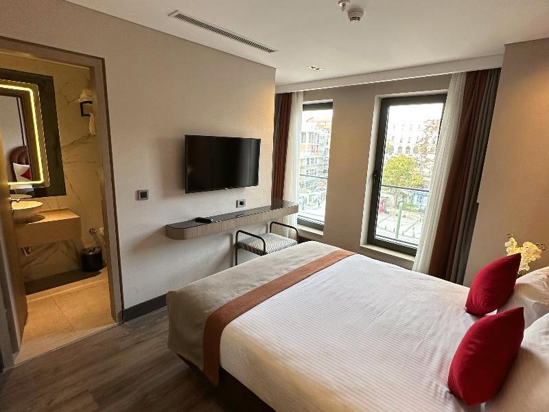 Edition Old City Hotel - Oda