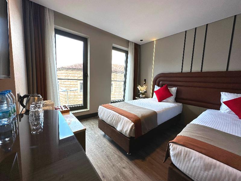 Edition Old City Hotel - Oda