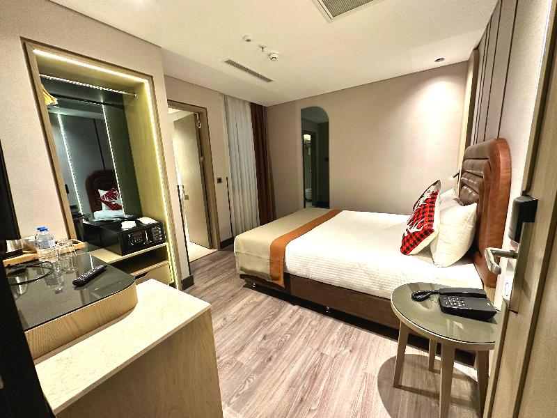 Edition Old City Hotel - Oda
