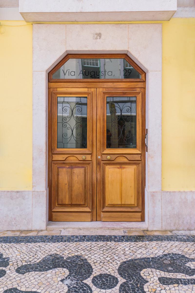 Via Augusta 129 - Lobi