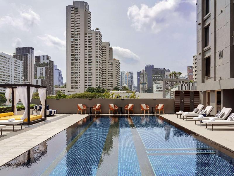 Tribe Living Bangkok Sukhumvit 39 - Havuz