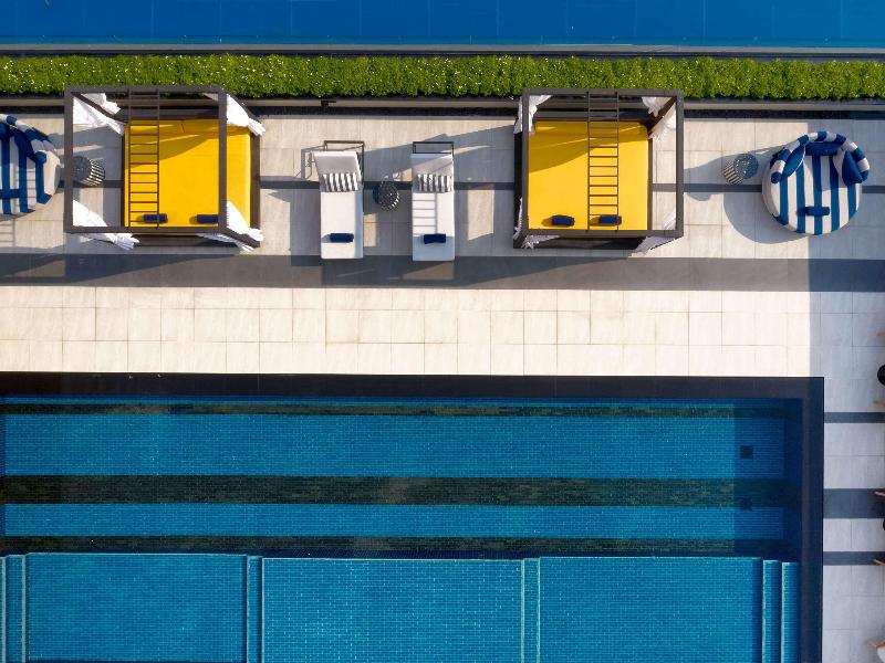 Tribe Living Bangkok Sukhumvit 39 - Havuz