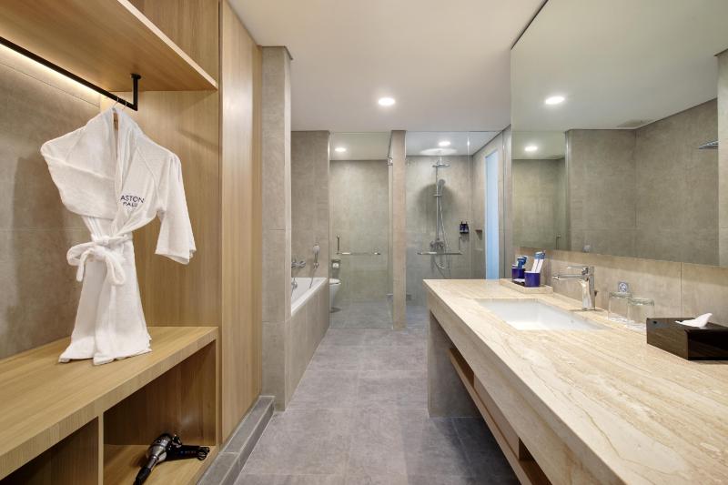 Aston Palu Hotel & Conference Center - Oda