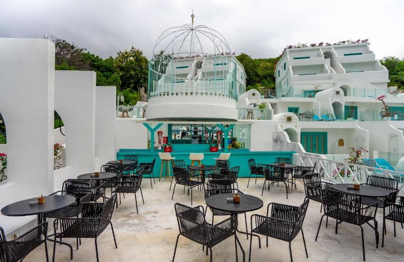 Loccal Collection Hotel Labuan Bajo - Bar