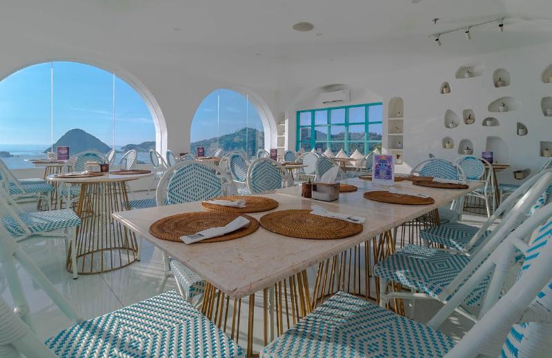 Loccal Collection Hotel Labuan Bajo - Restoran