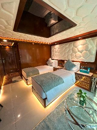 Overnight Super Yacht Experience - Orchid fotoÄŸrafÄ±