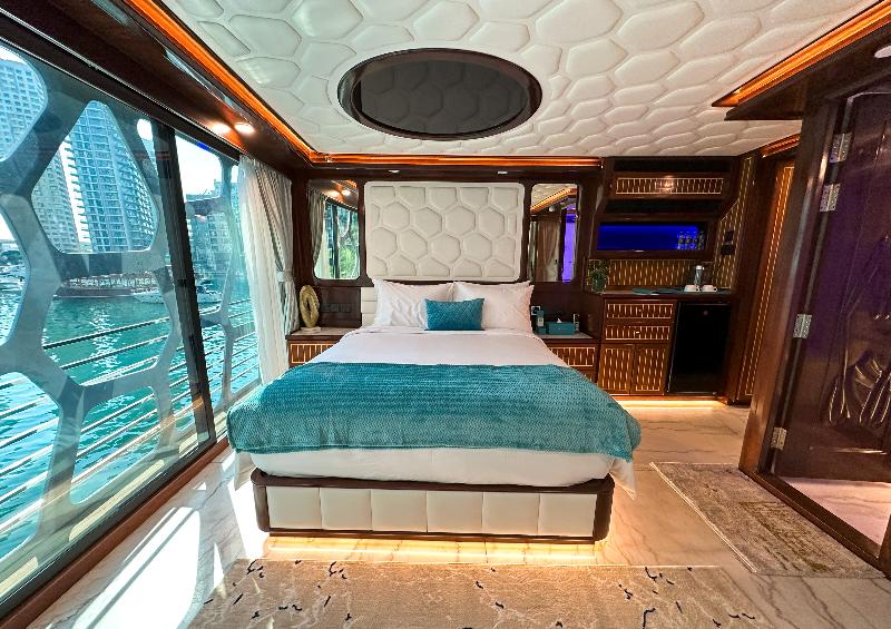 Overnight Super Yacht Experience - Orchid - Oda