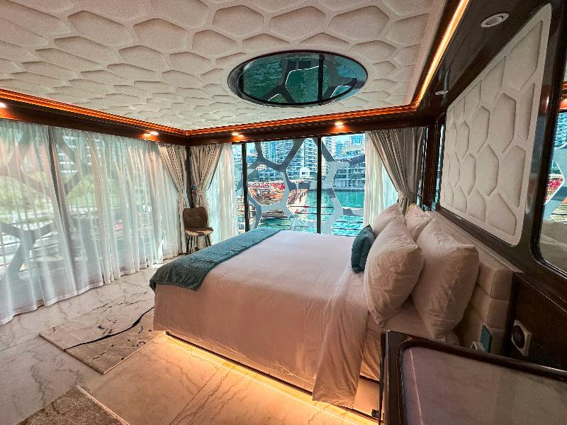Overnight Super Yacht Experience - Orchid - Oda
